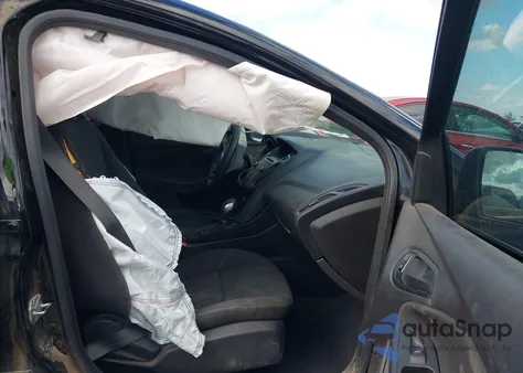 2016 Ford Focus S из США, поврежденный, VIN 1FADP3E26GL297301